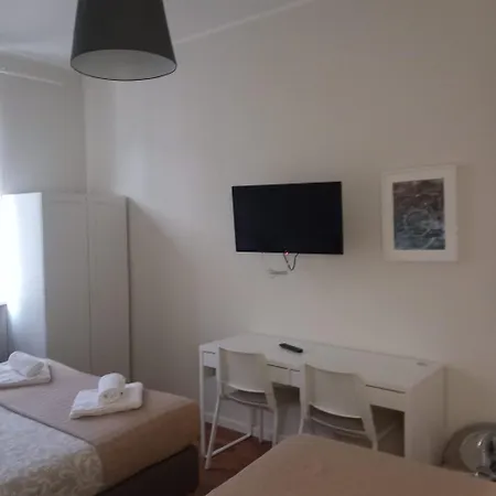 Magenta Apartment